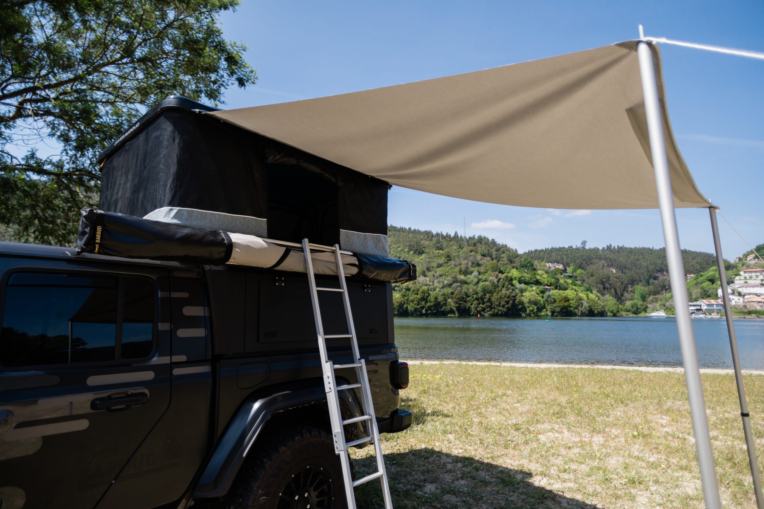 James Baroud Frontier Awning
