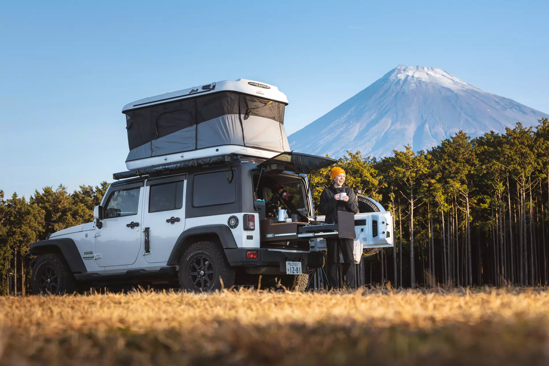 Hannah Price - @currently.hannah camping in front of Mount Fuji Japan