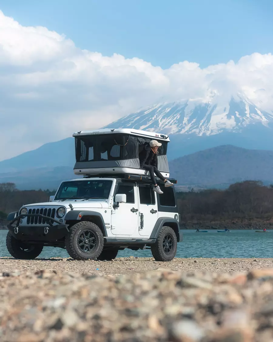 Hannah Price - @currently.hannah camping in front of Mount Fuji Japan