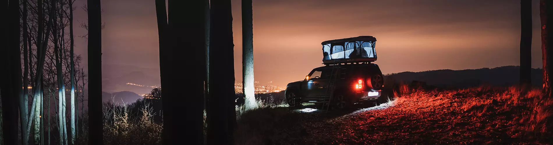 Jakub Fiser night camping over Sweden with his Evasion rooftop tent