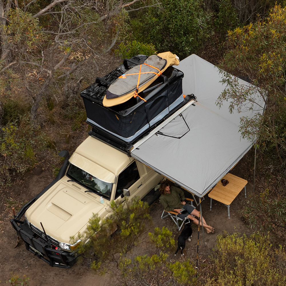 Elvijs Viļevičs @aparaats James Baroud Space on top of his Audi for family camping