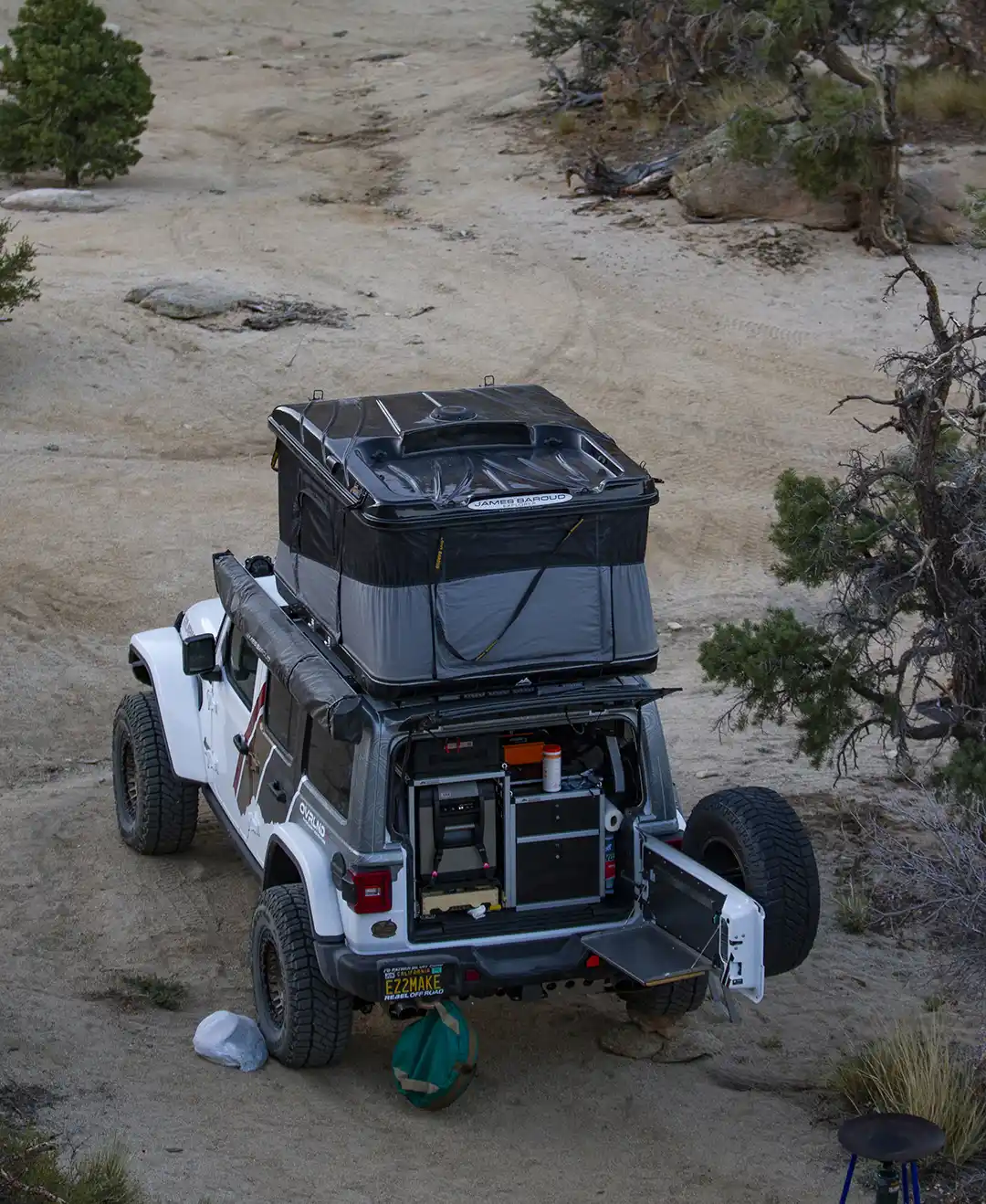 Jeep overlanding with rooftop tents