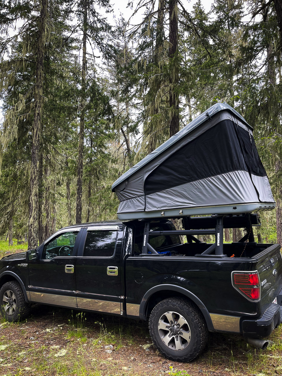 James Baroud Space XL tent installed on Deran Garabedian's car bed rack