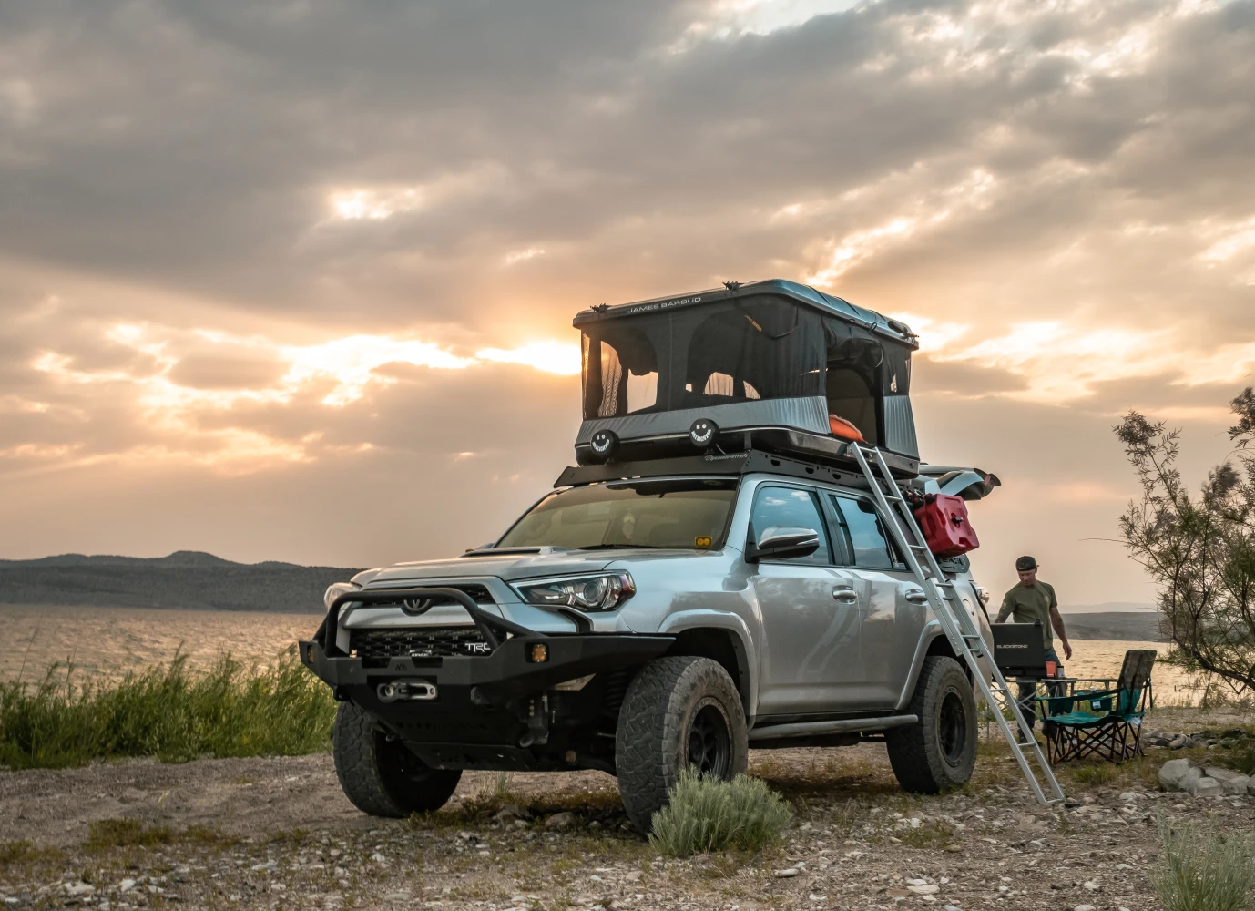 Ashley and Mack camping across Utah on her sleek 4Runner and Grand Raid