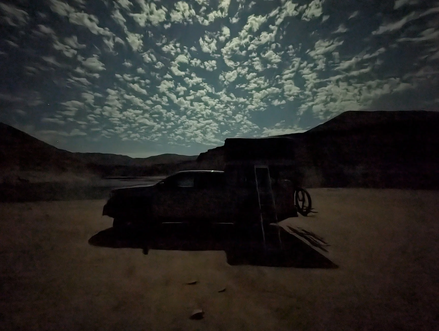 The rear of David's Colorado ZR2 with the Magma closed on top