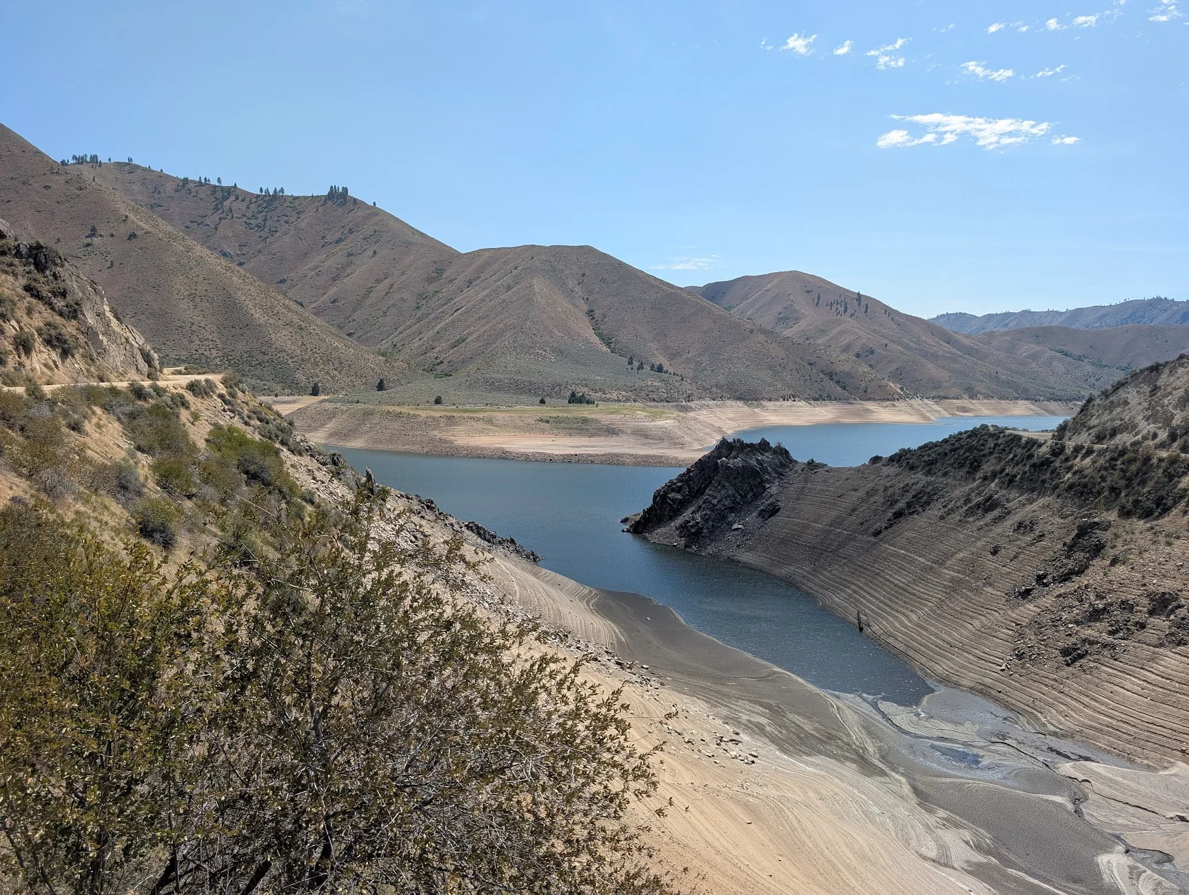 The rear of David's Colorado ZR2 with the Magma closed on top